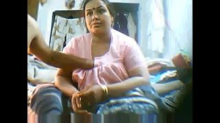Desi aunty ke big boobs ka webcam