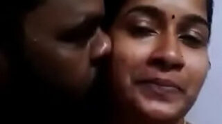 Sexy Tamil bhabhi ki chudai ki Indian porn video
