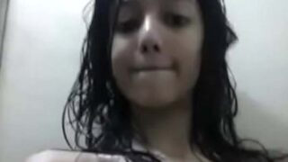Cute girl ki bathroom nude video