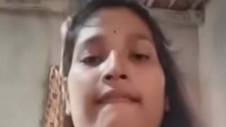 Hot Indian girl Neha ki nude dance video