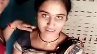 Shadi shuda padosan ki desi boobs sucking video