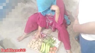 Village women sex video Hindi mein