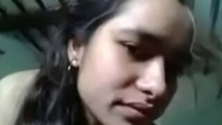 Desi girl sucking lund video