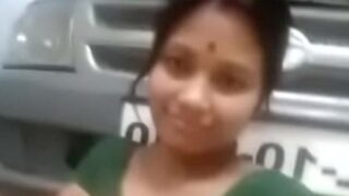 Bhabhi ke rasile doodh ki selfie video