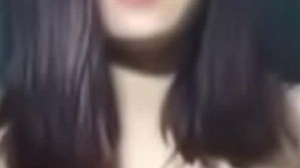 Cute girl ki desi boobs selfie video