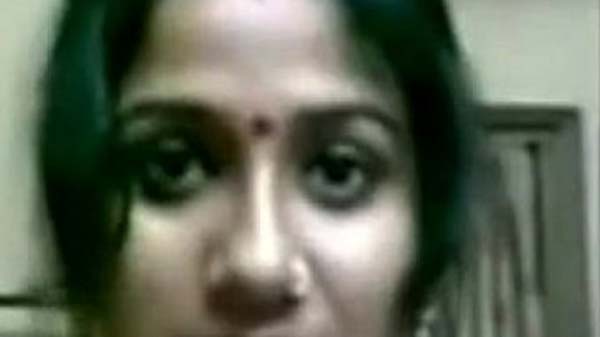 Hot Bengali housewife ki nude video
