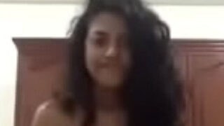 Desi girl Rangoli ki nude selfie video