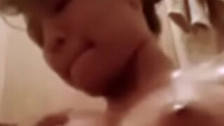 Cute 19+ teen girl ki viral bathroom clip