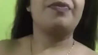 Sexy girl boobs aur chut expose karti hui