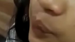 Desi girl Nitu boyfriend ko blowjob deti hui