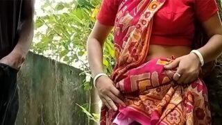 Hot village bhabhi ki outdoor chudai ki video