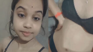 Desi Indian girl ki hot selfie video