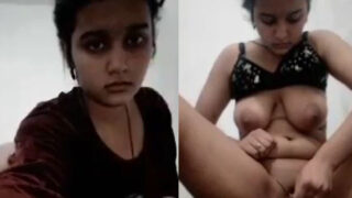 Desi girl ki chut me baigan daalti hui