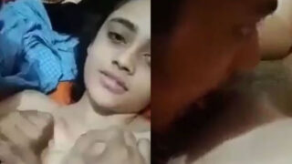 Cute GF ki chut chaat kar chodta hua bf