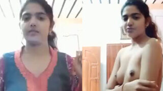 Cute desi girl ki boobs ki selfie video