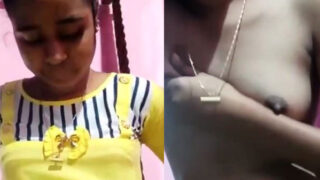 Desi Bengali girl ki boobs selfie video