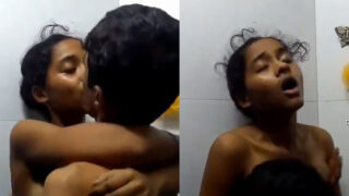 Bathroom mein Tamil ladki ki chut chudai clips