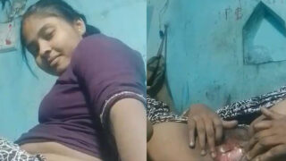 Bengali girl webcam sex ka maja leti hui