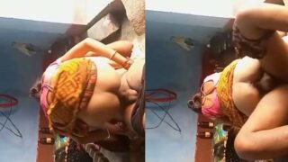 Dehati village bhabhi sex ka maza leti hui