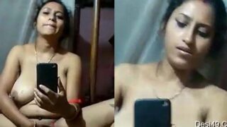 Marathi bhabhi fingering sex ka maja leti hui