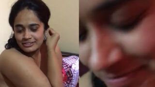 Marathi girl ki nangi video bf ne record ki