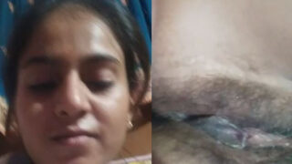 Desi girl hairy chut expose karti hui maje me