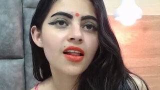 Indian webcam model boobs expose karti hui