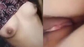 Indian girl ki boobs aur chut ki selfie video