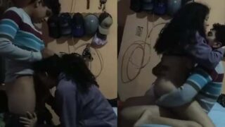 College girl ne blowjob dekar apni chut chudwai