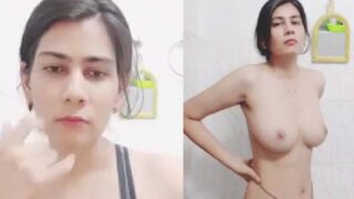 Khubsurat Punjabi girl ki nude selfie video